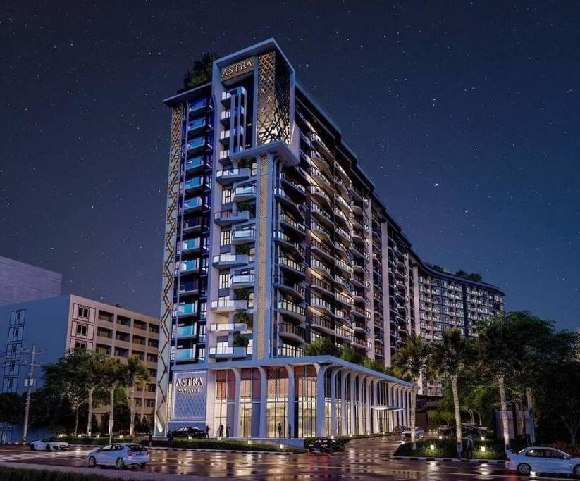 Modern Style Room With Sky Pool 古城边天际泳池公寓 Čiang Mai Exteriér fotografie